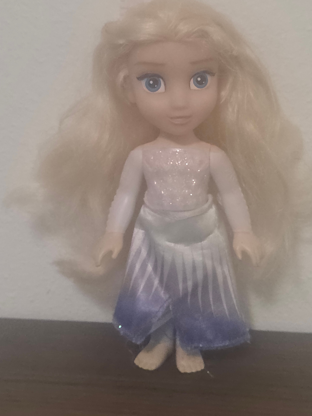 Jakks Pacific Disney Frozen II "Snow Queen" Elsa 6-inch Petite Doll